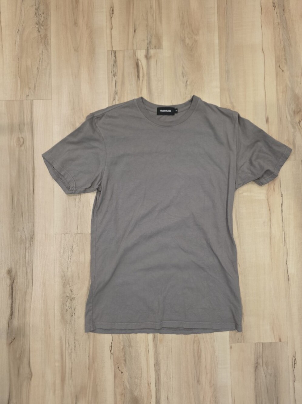TALENTLESS Men's Crew Neck T-Shirt in Gray